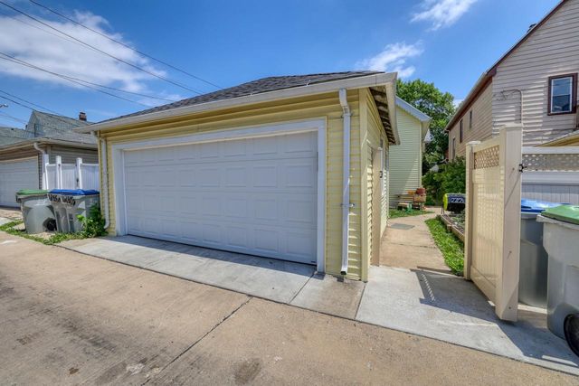 1251 S 30th STREET, Milwaukee, WI 53215