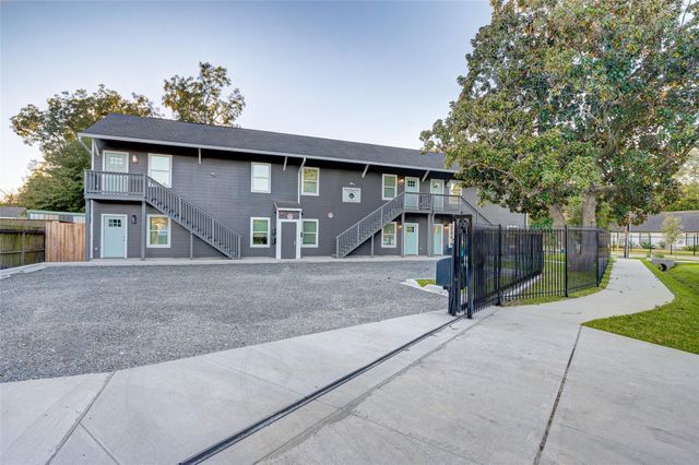 72 Burress Street 1, Houston, TX 77022