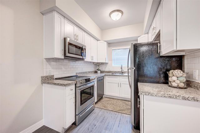 72 Burress Street 1, Houston, TX 77022