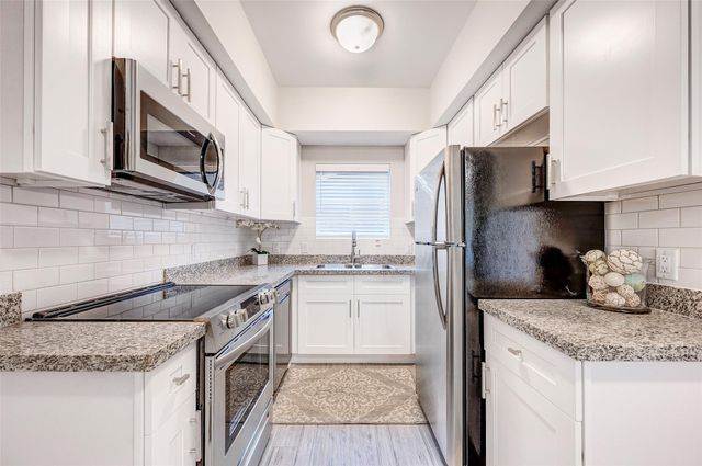 72 Burress Street 1, Houston, TX 77022