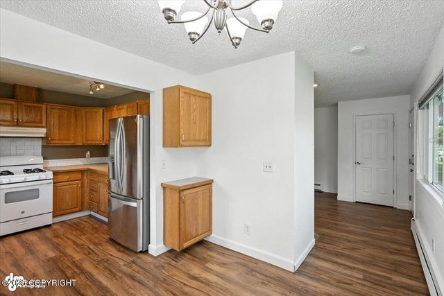 2040 Minerva Way, Anchorage, AK 99515