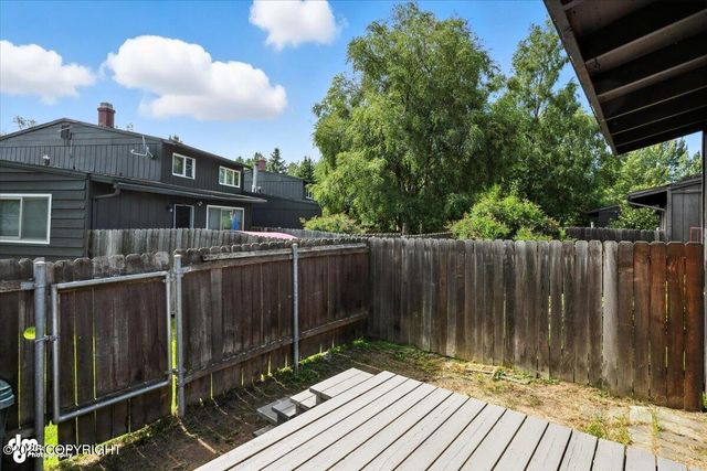 2040 Minerva Way, Anchorage, AK 99515