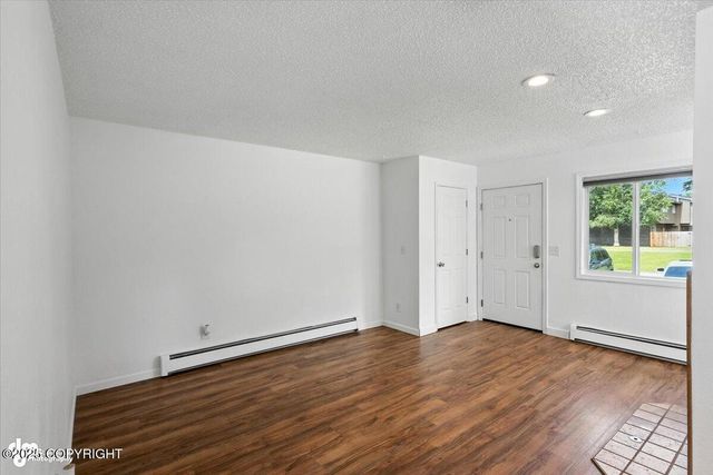 2040 Minerva Way, Anchorage, AK 99515
