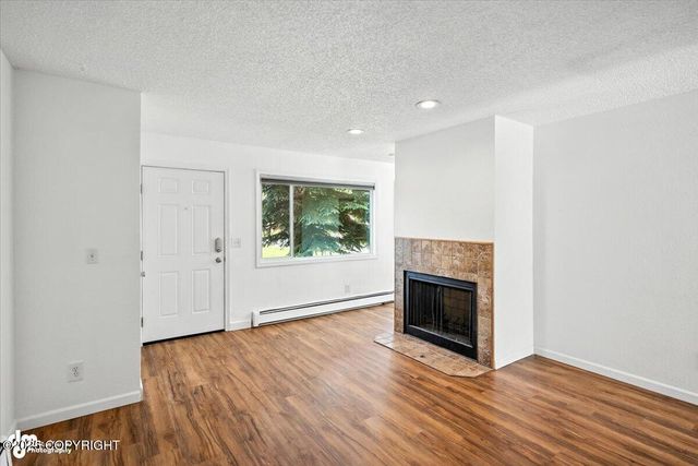2040 Minerva Way, Anchorage, AK 99515