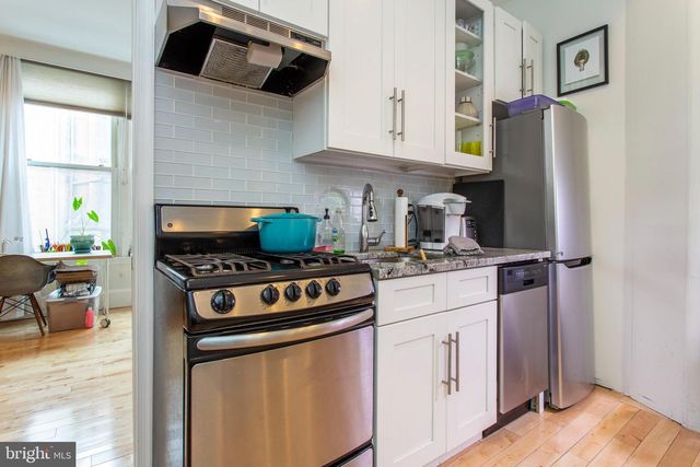 2020 LOCUST ST, Philadelphia, PA 19103