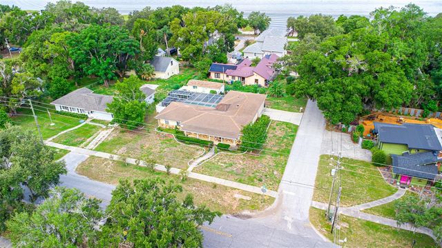 200 S MAIN AVENUE, Minneola, FL 34715