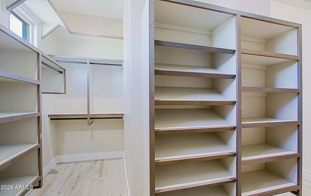 19 E DESERT HILLS Drive, Phoenix, AZ 85086