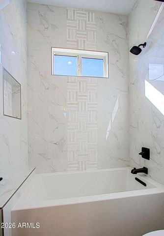 19 E DESERT HILLS Drive, Phoenix, AZ 85086