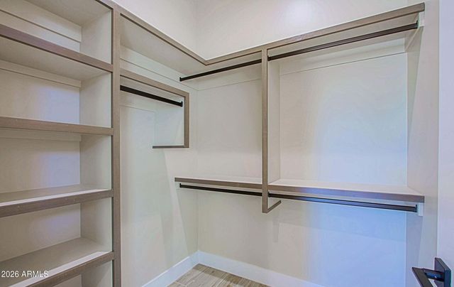 19 E DESERT HILLS Drive, Phoenix, AZ 85086