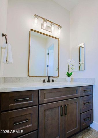 19 E DESERT HILLS Drive, Phoenix, AZ 85086