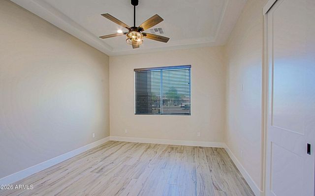 19 E DESERT HILLS Drive, Phoenix, AZ 85086