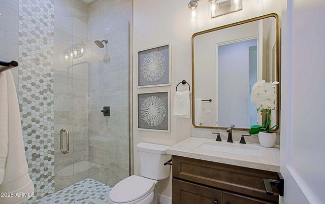 19 E DESERT HILLS Drive, Phoenix, AZ 85086