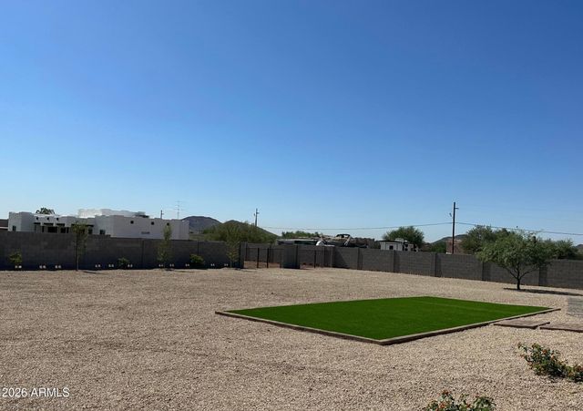 19 E DESERT HILLS Drive, Phoenix, AZ 85086