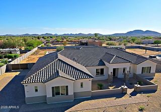 19 E DESERT HILLS Drive, Phoenix, AZ 85086