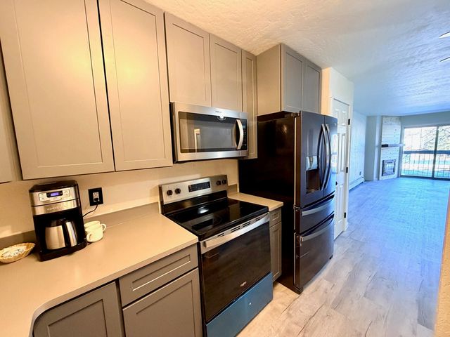 3146 Lakeside Dr Apt 207, Grand Junction, CO 81506