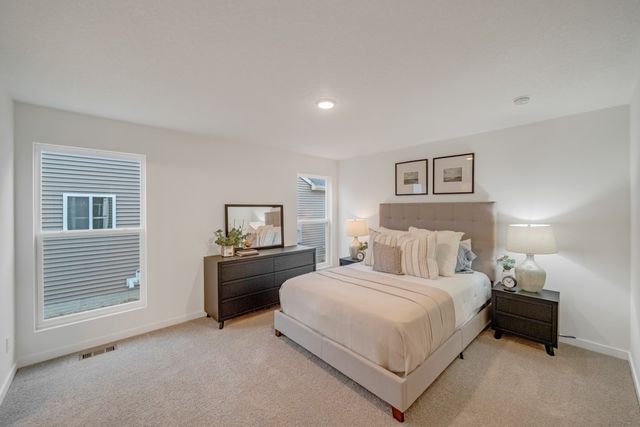 140 NW Rolling Circle, Waukee, IA 50263