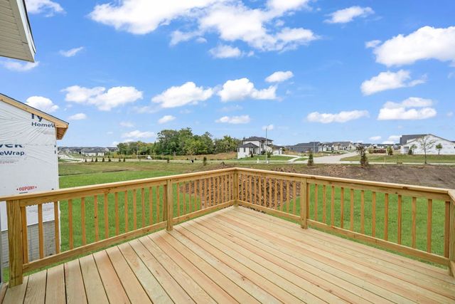 140 NW Rolling Circle, Waukee, IA 50263