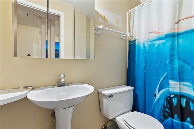 4501 S 1720 W, Roy, UT 84067