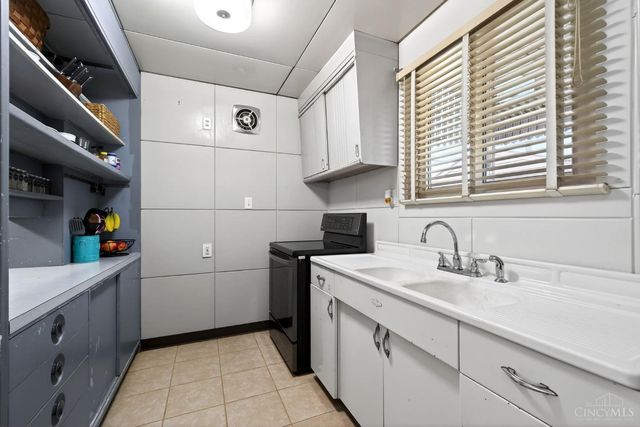 506 Aberdeen Drive, Middletown, OH 45042