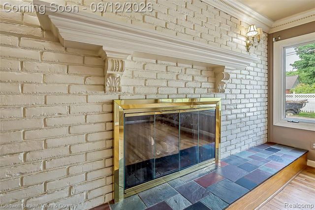221 S Tompkins Street, Howell, MI 48843
