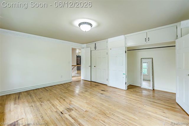 221 S Tompkins Street, Howell, MI 48843