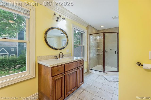 221 S Tompkins Street, Howell, MI 48843