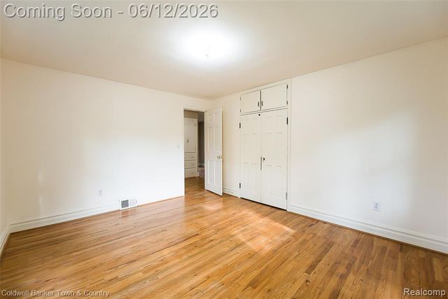 221 S Tompkins Street, Howell, MI 48843
