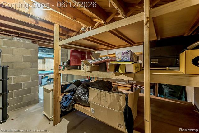 221 S Tompkins Street, Howell, MI 48843
