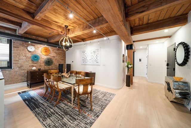 811 W Aldine Avenue 6S, Chicago, IL 60657
