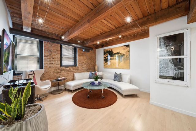 811 W Aldine Avenue 6S, Chicago, IL 60657