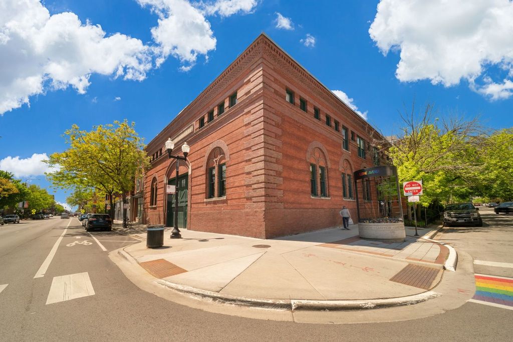 811 W Aldine Avenue 6S, Chicago, IL 60657