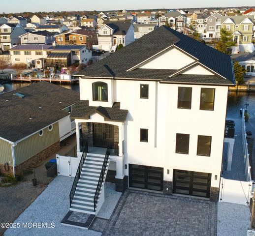 316 Silver Lagoon Drive, Toms River, NJ 08753