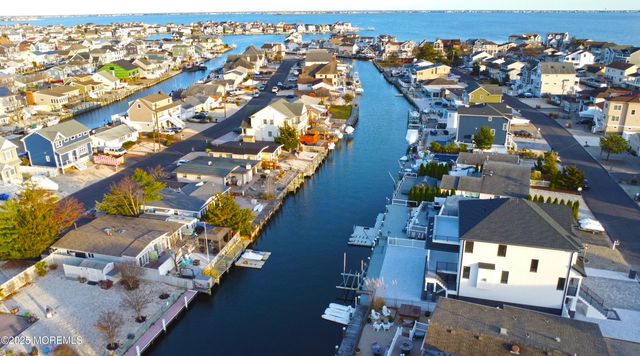 316 Silver Lagoon Drive, Toms River, NJ 08753