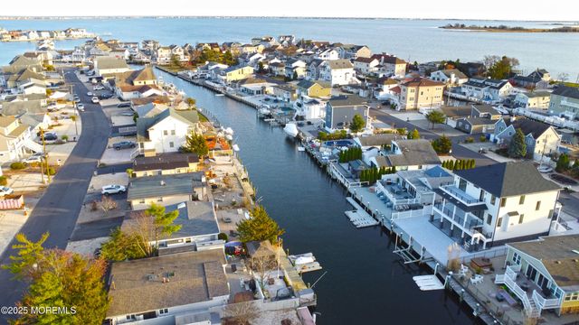 316 Silver Lagoon Drive, Toms River, NJ 08753