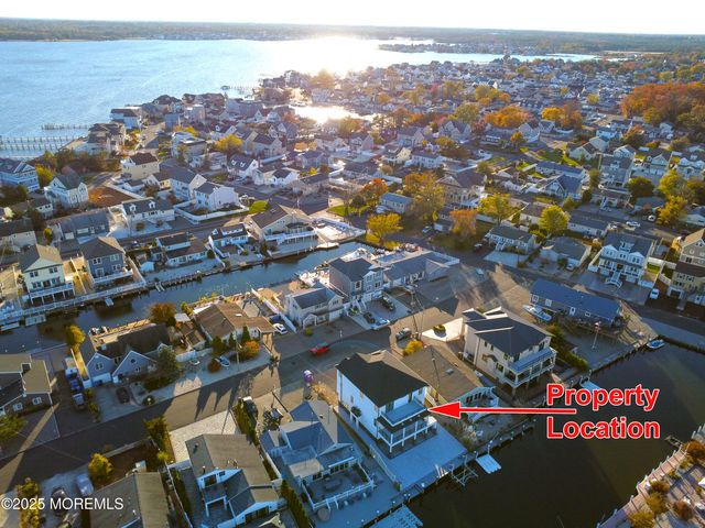 316 Silver Lagoon Drive, Toms River, NJ 08753