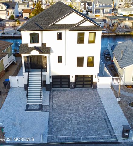 316 Silver Lagoon Drive, Toms River, NJ 08753