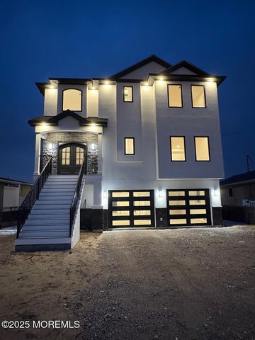 316 Silver Lagoon Drive, Toms River, NJ 08753