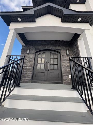 316 Silver Lagoon Drive, Toms River, NJ 08753