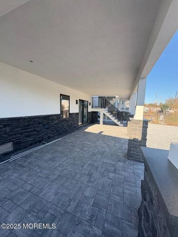 316 Silver Lagoon Drive, Toms River, NJ 08753