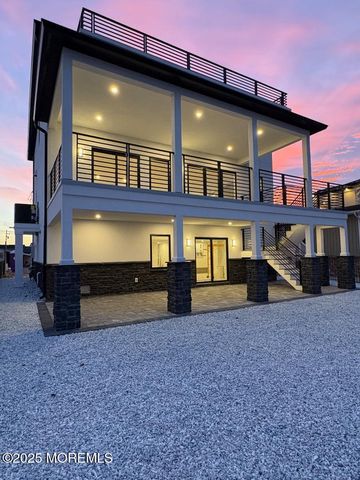 316 Silver Lagoon Drive, Toms River, NJ 08753