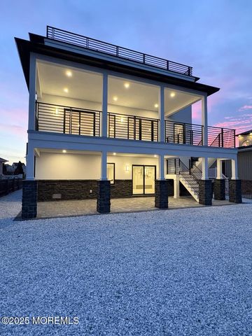 316 Silver Lagoon Drive, Toms River, NJ 08753