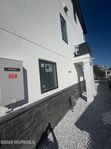 316 Silver Lagoon Drive, Toms River, NJ 08753