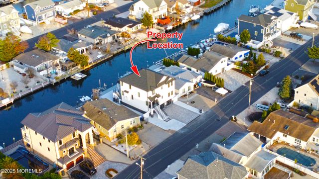 316 Silver Lagoon Drive, Toms River, NJ 08753