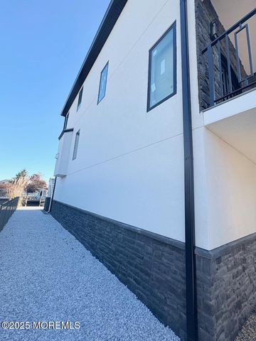 316 Silver Lagoon Drive, Toms River, NJ 08753