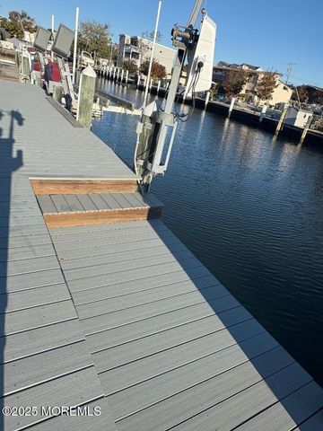 316 Silver Lagoon Drive, Toms River, NJ 08753