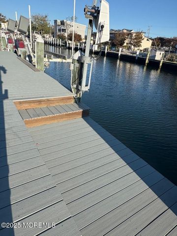 316 Silver Lagoon Drive, Toms River, NJ 08753