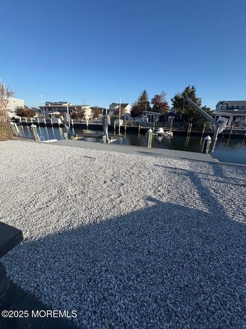 316 Silver Lagoon Drive, Toms River, NJ 08753