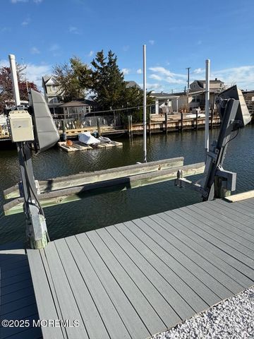 316 Silver Lagoon Drive, Toms River, NJ 08753