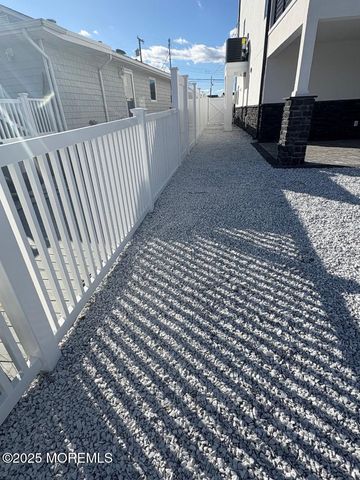 316 Silver Lagoon Drive, Toms River, NJ 08753