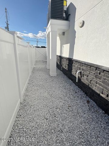 316 Silver Lagoon Drive, Toms River, NJ 08753